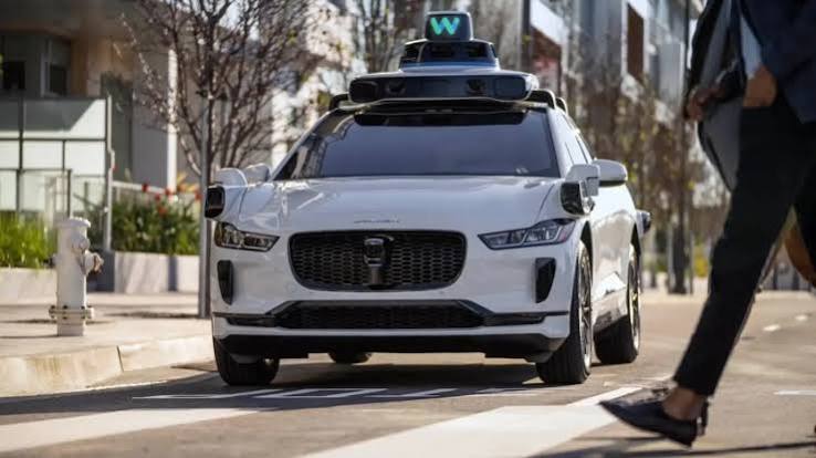 Waymo recibe luz verde para probar sus coches autónomos en Madrid